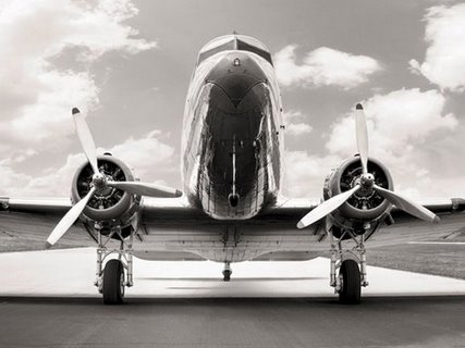 Image 3AP3210 Vintage DC-3 in air field AVION VINTAGE Anonymous 