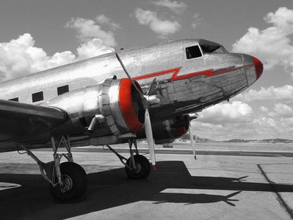 Image 3AP3227 DC-3 AVION VINTAGE Gasoline Images 