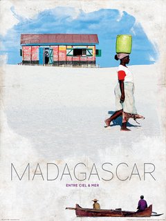 Madagascar---La-Porteuse-d-Eau-Philip-Plisson-MARIN-