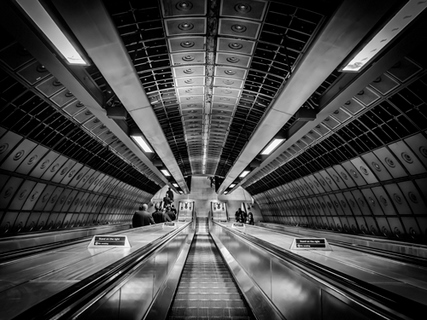 Image ig9310 Metro Ronin escalier
